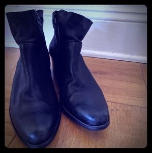 Paul Green zip ankle boots
